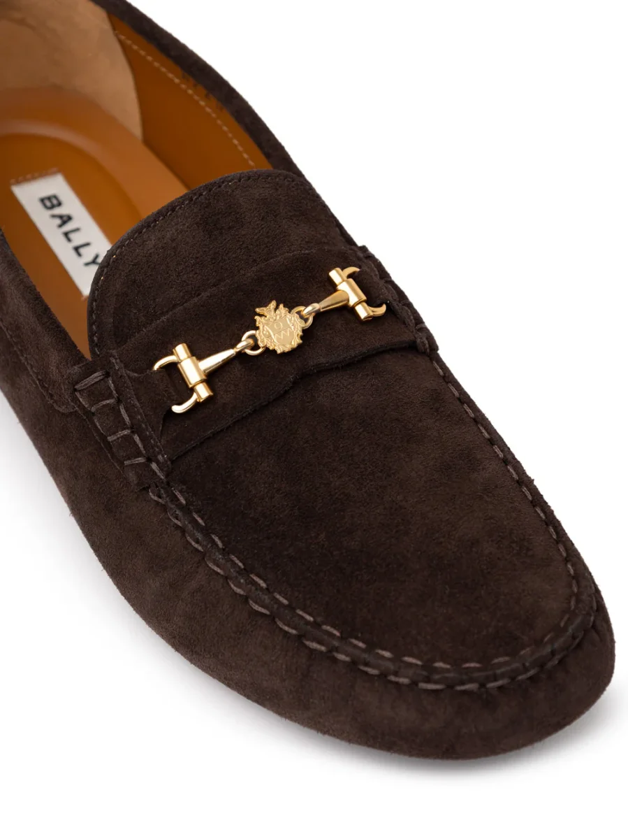 Mocassini Bally in Suede Marrone con Logo Gold - immagine 6