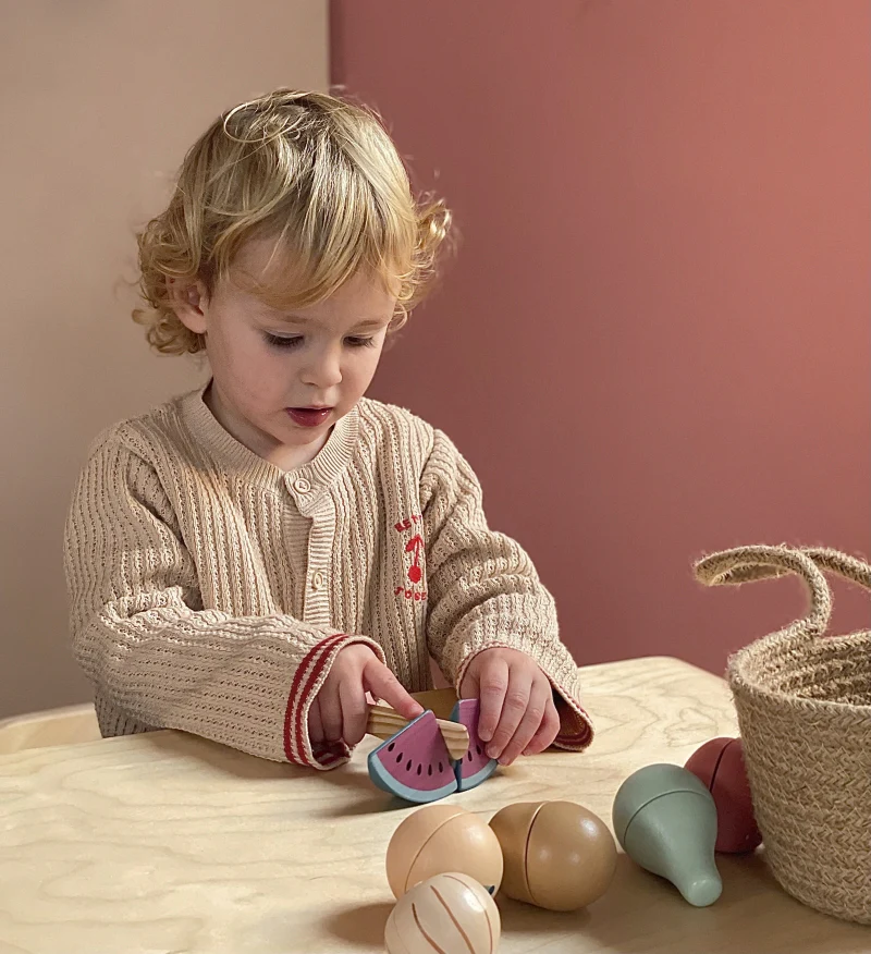 Paniere con frutta e verdura da tagliare - immagine 3