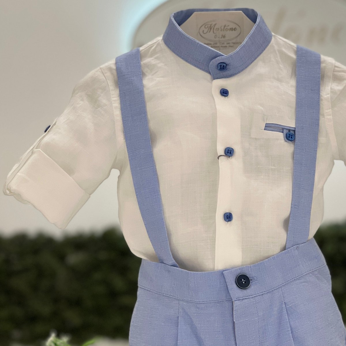 Completo in lino con bretelle - immagine 3