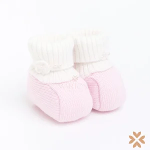 Babbucce con fiori ad uncinetto - Bimbalò