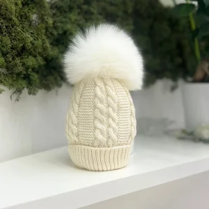 Capello intrecciato pompon