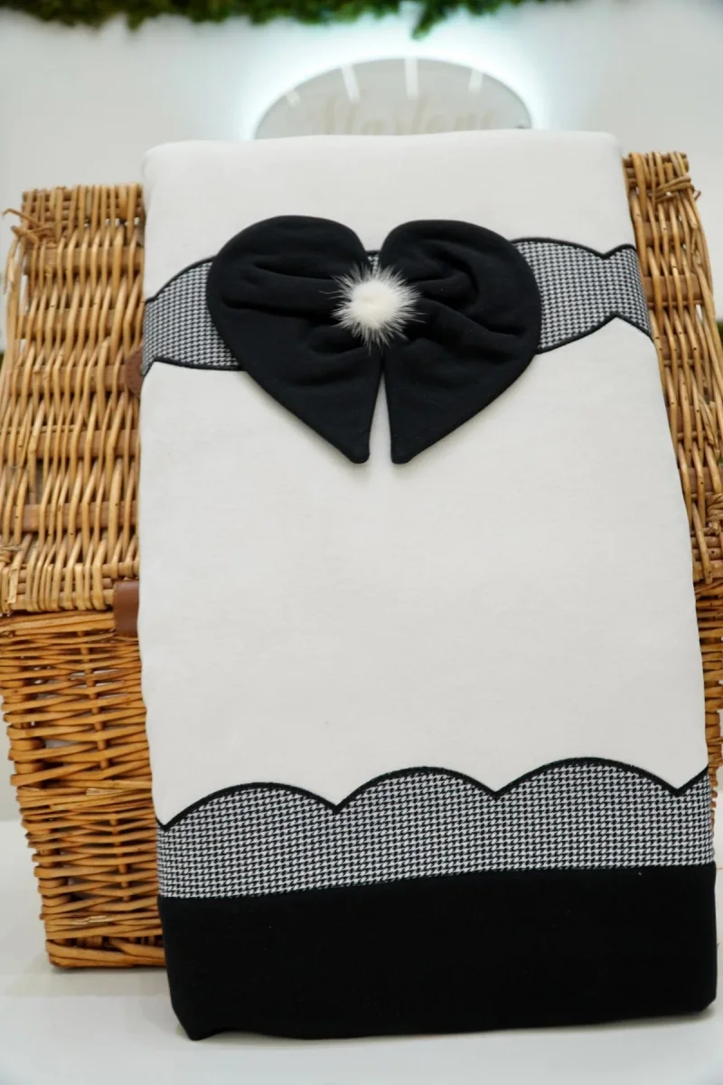 LC352 - copertina - LA SARTORIA DEI PICCOLI - immagine 2