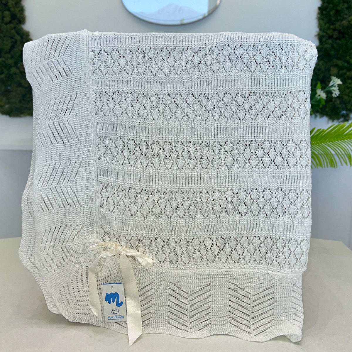 Coperta traforata con smerlo - Mac Ilusion - immagine 2