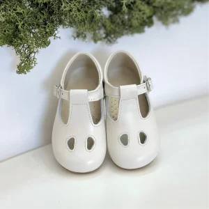 Inglesina con occhiello