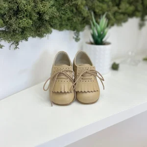 Scarpa elegante con frange