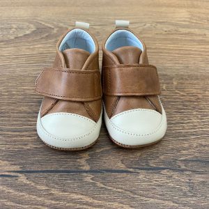 Scarpina con strappo