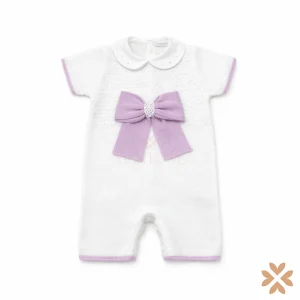 Pagliaccetto in filo bianco e glicine con fiocco – Primodì Bebè